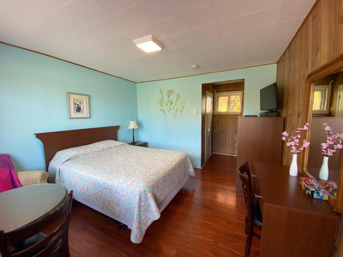 Motel Des Erables Coteau-du-Lac Esterno foto
