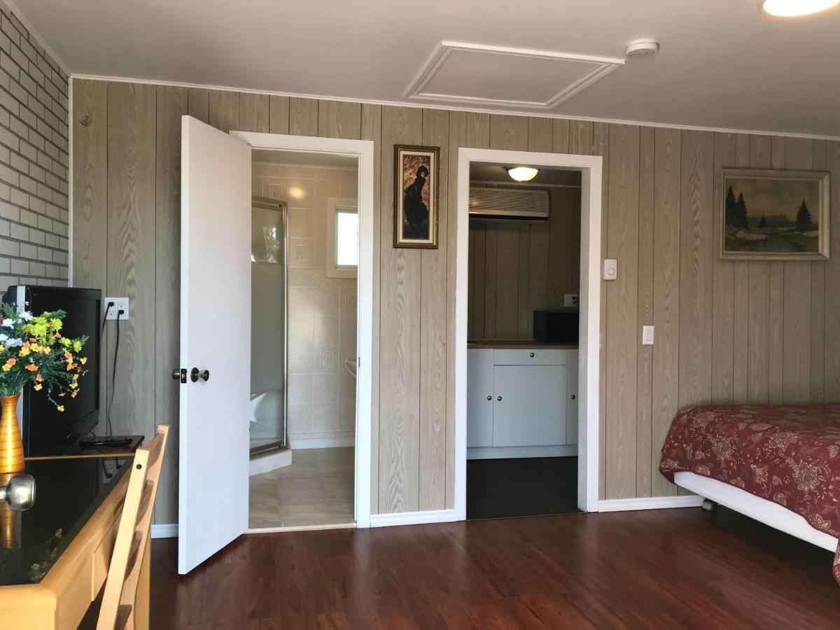 Motel Des Erables Coteau-du-Lac Esterno foto
