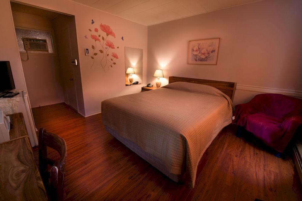 Motel Des Erables Coteau-du-Lac Esterno foto