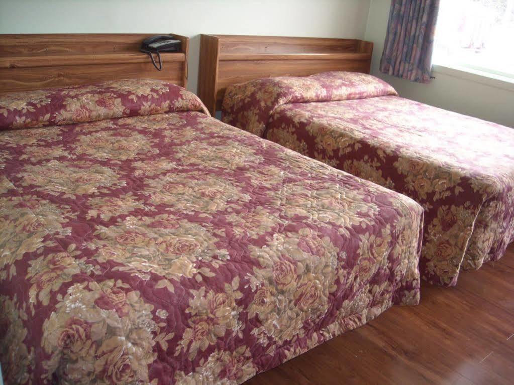 Motel Des Erables Coteau-du-Lac Esterno foto